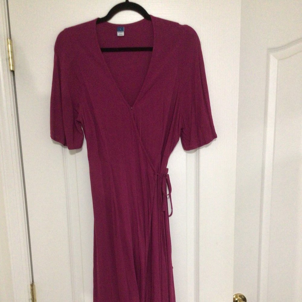 Old Navy Wrap Midi Dress in Magenta